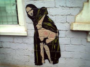 banksy-graffiti-street-art-mona-lisa-bum